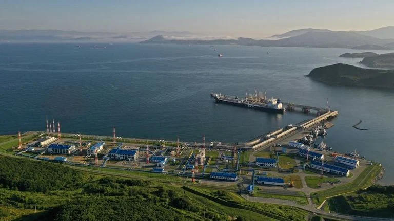 Reuters - უნგრეთში საპარლამენტო არჩევნების შემდეგ, ევროკავშირი რუსული ნავთობის სრული აკრძალვის წინადადებით გამოვა