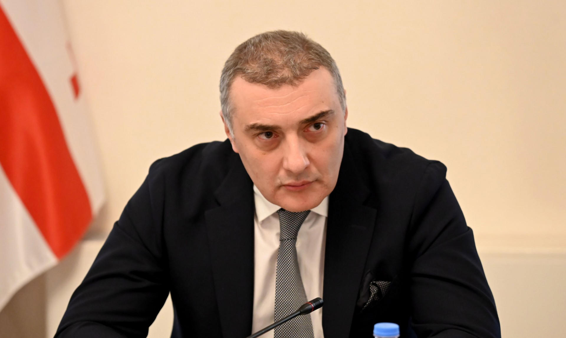 შოთა ბერეკაშვილი სადისტრიბუციო კომპანიის წარმომადგენელს - დისტრიბუციის ნაწილში, თითქმის ყველგან არის გადახდის გაუარესება ბოლო 3 წლის მონაცემებით, თქვენივე აუდიტის ანგარიშებიდან - ეს ნიშნავს, რომ თქვენს ფულს ქსელები მოიხმარენ სხვა მიმართულებით