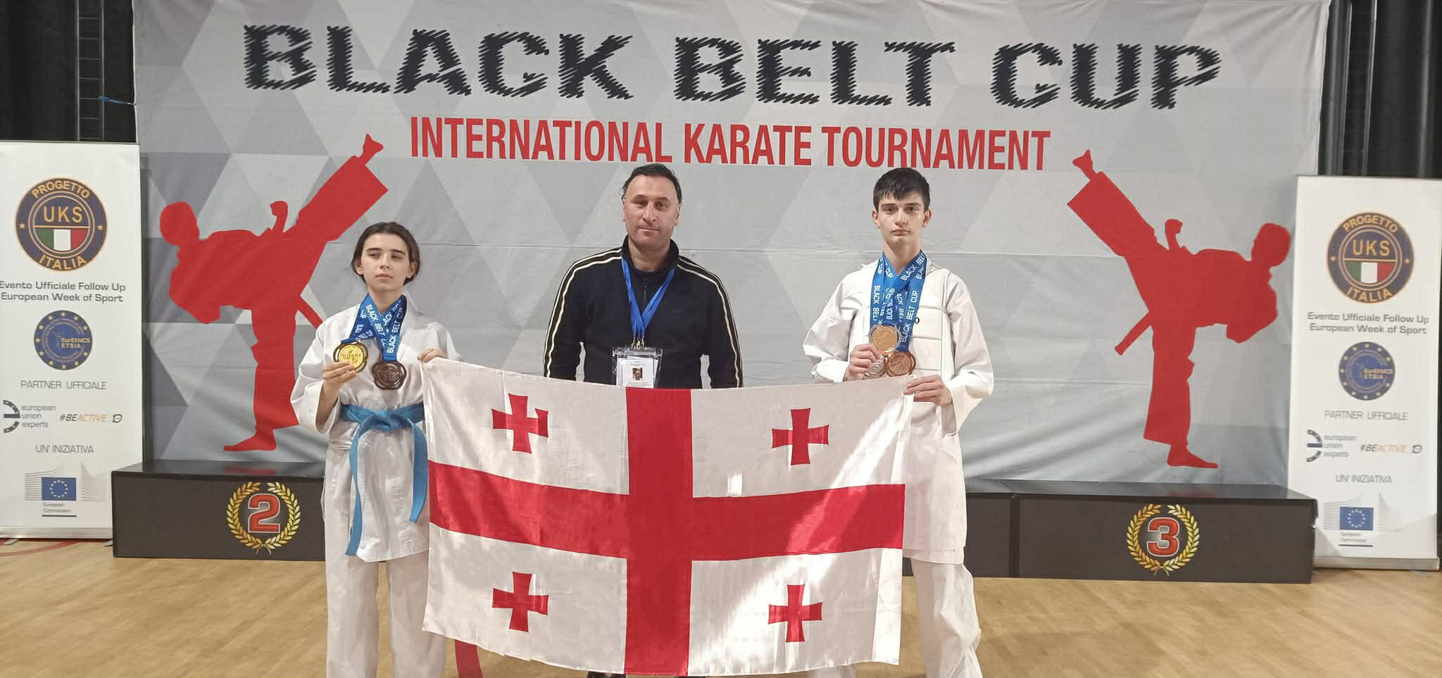 იტალიაში მიმდინარე კარატეს საერთაშორისო  ჩემპიონატიდან ქართველი სპორტსმენები 7 მედლით - 4 ოქრო, 2 ვერცხლი და 1 ბრინჯაო დაბრუნდნენ
