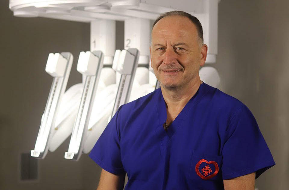 2 წელი რობოტული ქირურგიის დანერგვიდან ქარაზანაშვილის რობოტულ ცენტრში - ინოვაცია, რომელმაც რეგიონის სამედიცინო რეალობა შეცვალა