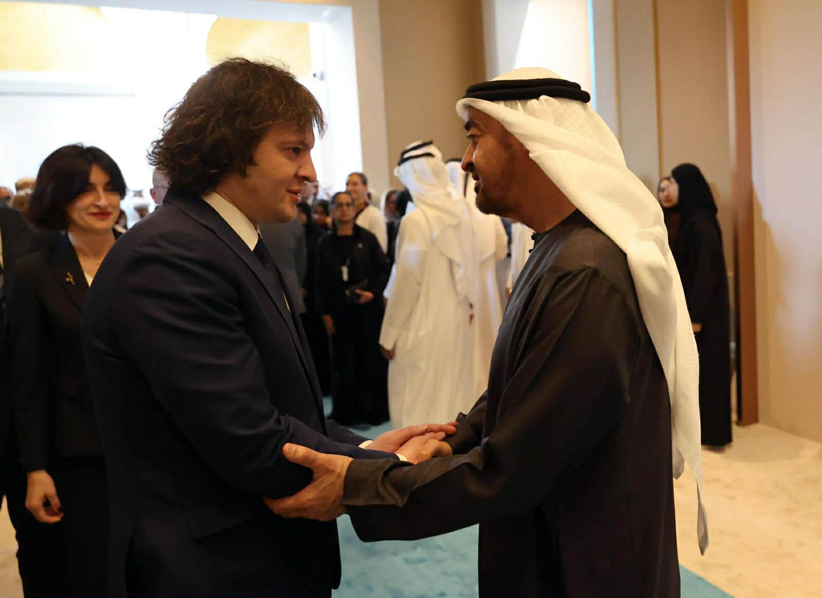 ირაკლი კობახიძე - რეგიონში ბოლო დროს განვითარებული მოვლენების ფონზე, ტელეფონით ვესაუბრე არაბთა გაერთიანებული საამიროების პრეზიდენტს - გამოვხატე გულწრფელი სოლიდარობა და იმედი გამოვთქვი, რომ ხანგრძლივი მშვიდობა დამყარდება