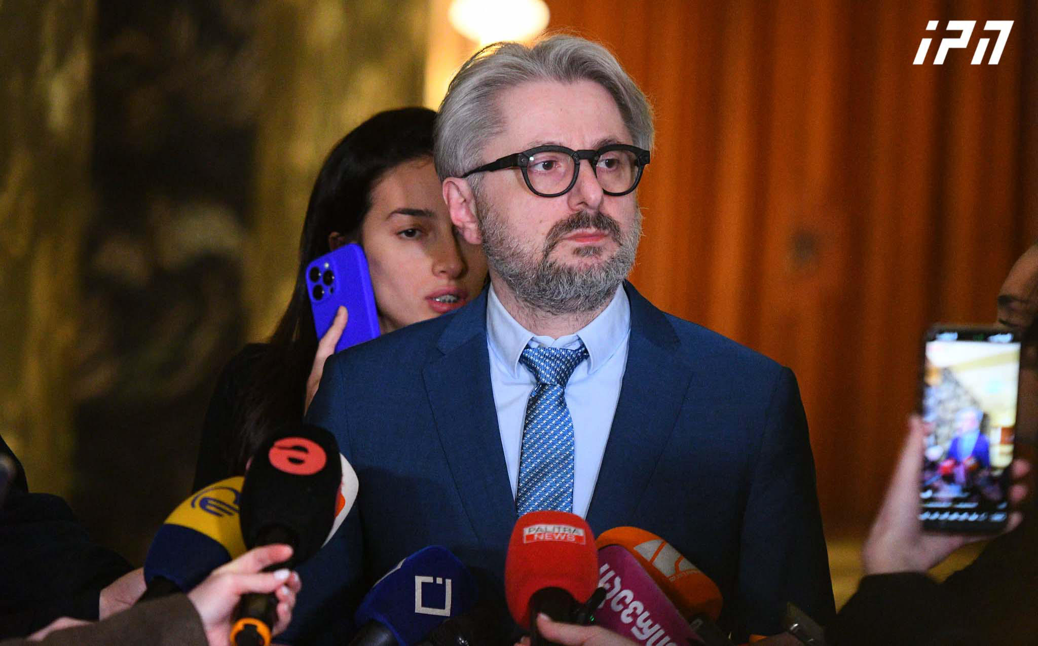 ნიკა გვარამია - მაღალი ალბათობით, არავითარი ახალი სამინისტრო არ იქნება, აღარც მდინარაძე იქნება, "შიოლასავით" - მარტივი და ტრაგიკული ანატომია აქვს ბოლო სამთავრობო კარუსელს