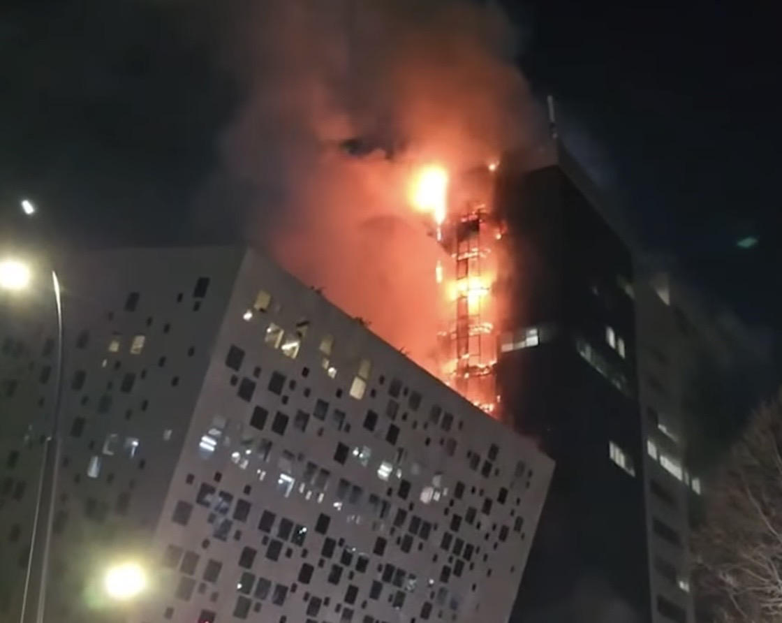 თბილისში, ჭავჭავაძის გამზირზე "ლიბერთი ბანკის" შენობაში ხანძარი იყო