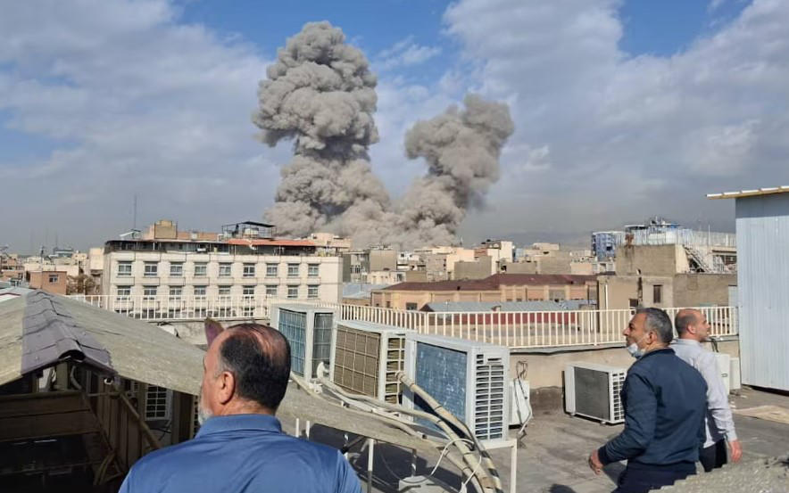 ისრაელის თავდაცვის ძალები - საჰაერო ძალებმა თეირანში ირანის ხელმძღვანელობის კომპლექსი, მათ შორის პრეზიდენტის ბიურო დაბომბეს