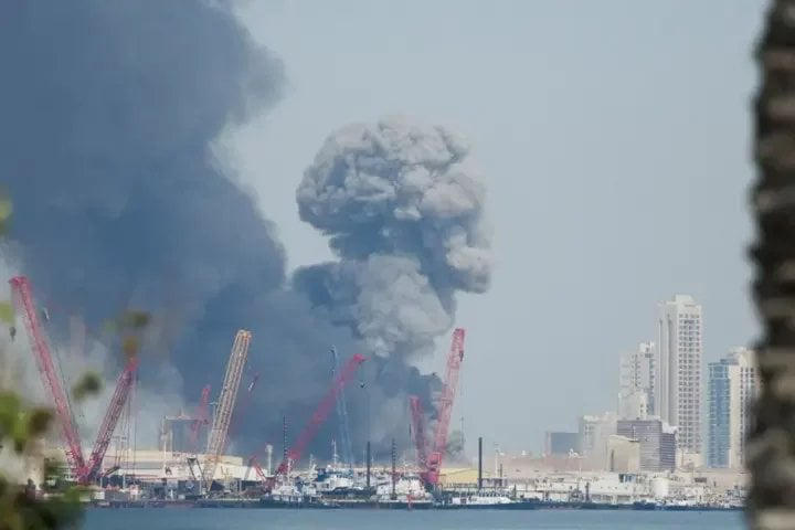 აბუ-დაბიში დრონის ნამსხვრევების შედეგად ექვსი უცხოელი დაშავდა