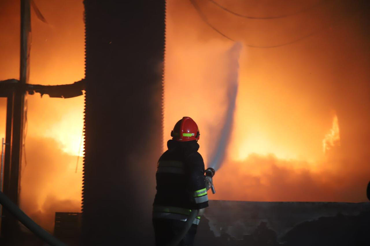 დიდი დიღმის დასახლებაში მდებარე ერთ-ერთ სასაწყობე შენობაში გაჩენილი ხანძარი ლიკვიდირებულია