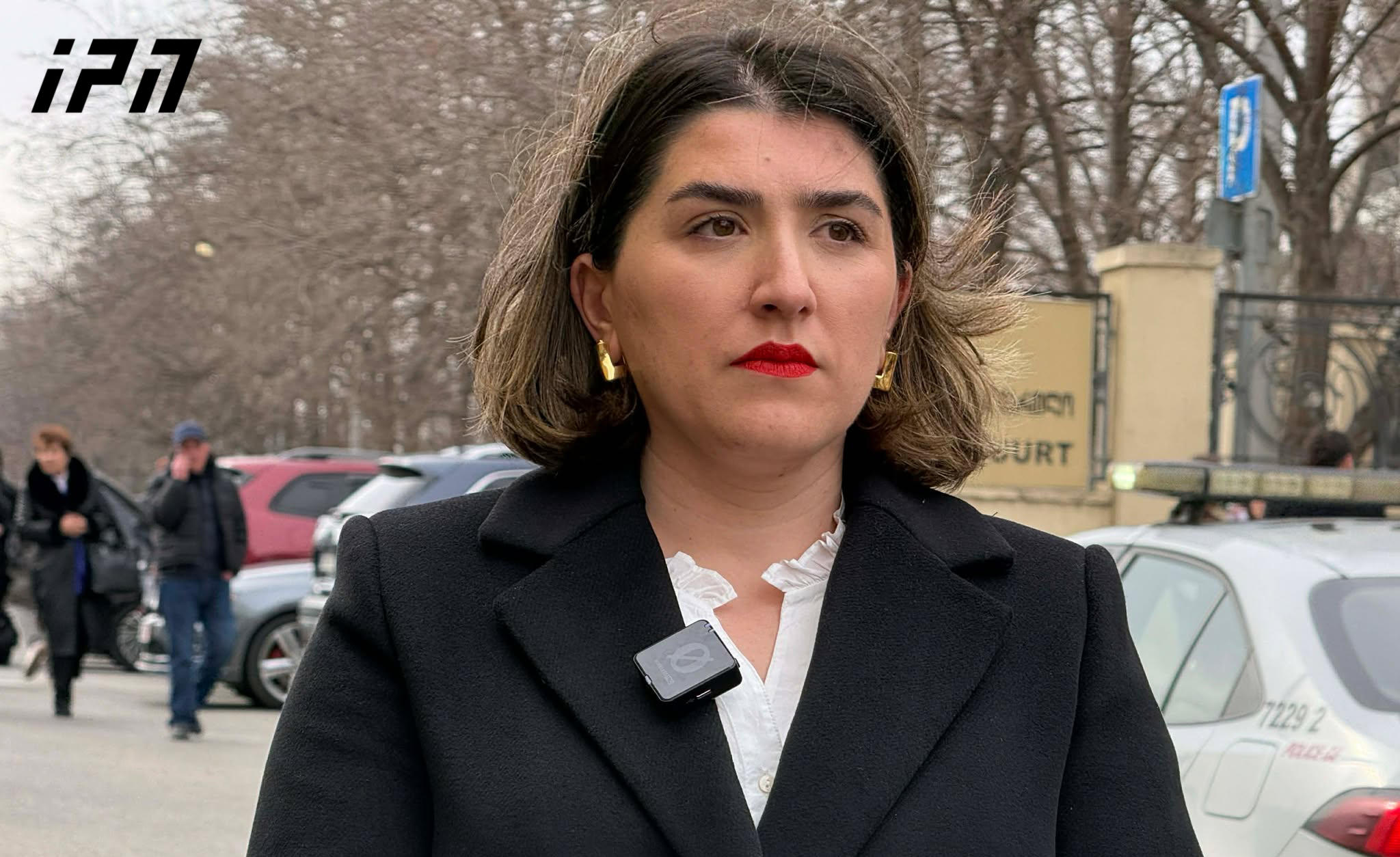 ძმები მიქაძეების ადვოკატი - პოლიციელის პატაკში გადმოცემული ტექსტი ძალიან ჰგავს საქმეში ბრალდების მხარის ერთ-ერთი მოწმის, კოკა მორგოშიას მიერ მიცემულ ჩვენებას