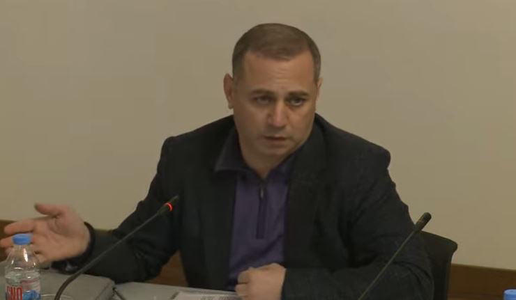 „უნივერსამის“ დამფუძნებელი - „ქეშბექი“, რომელზეც სადისტრიბუციო კომპანიები აპელირებენ, თავად დისტრიბუციისგან მომდინარეობს და ამის უკან კონკურენტების შესუსტების განზრახვა დგას