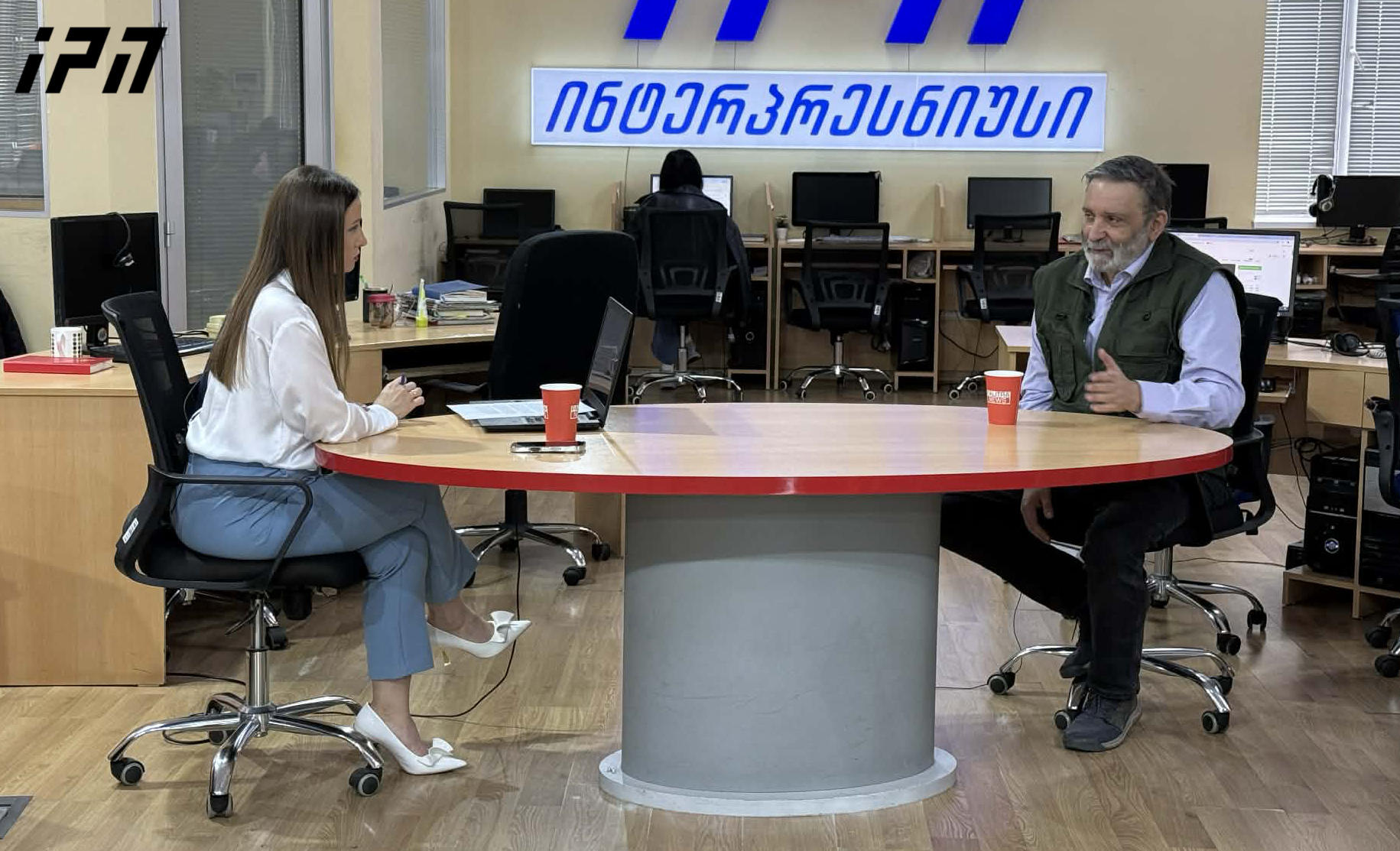 დავით დარჩიაშვილი - კობახიძე-ივანიშვილის ტანდემმა უნდა გააცნობიეროს, რომ სათქმელია შემდეგი: „ვითარება არის მძიმე!“ - ამის აღიარებით ყველა დაინახავს, რომ ხელისუფლება გამოსავალს ეძებს, რაღაც ტიპის დიალოგს კი მხარეები უნდა ეძებდნენ