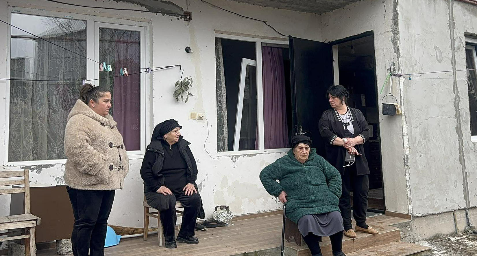 აჭარაში ჩატარებული სპეცოპერაციის შედეგად დაკავებულთა ოჯახის წევრები სპეცოპერაციის დეტალებზე საუბრობენ