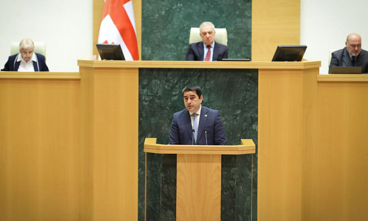 შალვა პაპუაშვილი - მსოფლიო პოლიტიკური წესრიგის რყევამ დაგვანახა, რომ არ არსებობენ მუდმივი მოკავშირეები და მეგობრები, არსებობს მუდმივი ეროვნული ინტერესები, რომლებიც ქვეყანამ ნებისმიერ ფასად უნდა დაიცვას