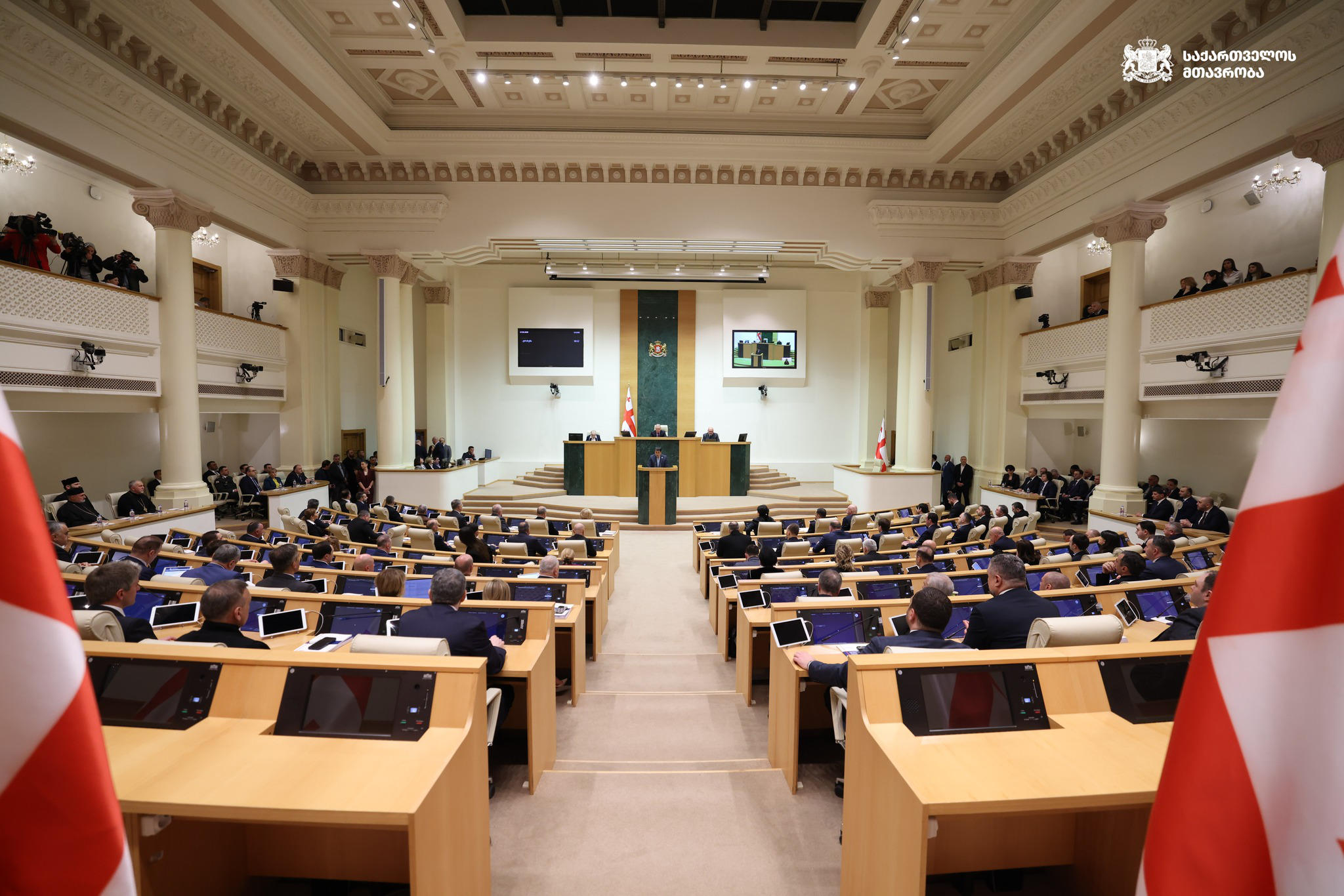 პარლამენტმა პირველი მოსმენით “ოფიციალური სტატისტიკის შესახებ“ კანონსა და პარლამენტის რეგლამენტში ცვლილებები მიიღო