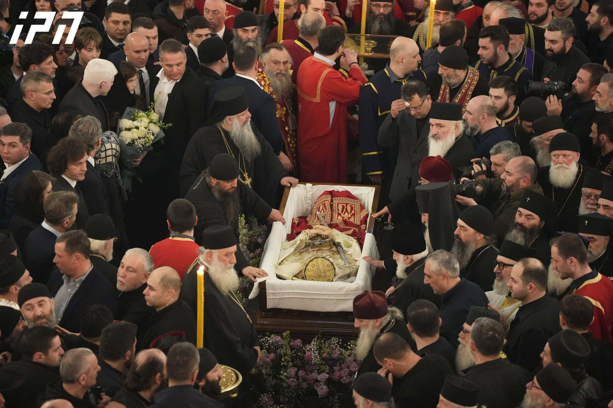 საპატრიარქო - ილია II-ის პატივის მისაგებად სამების საპატრიარქო ტაძარი ღია იქნება 24 საათის განმავლობაში