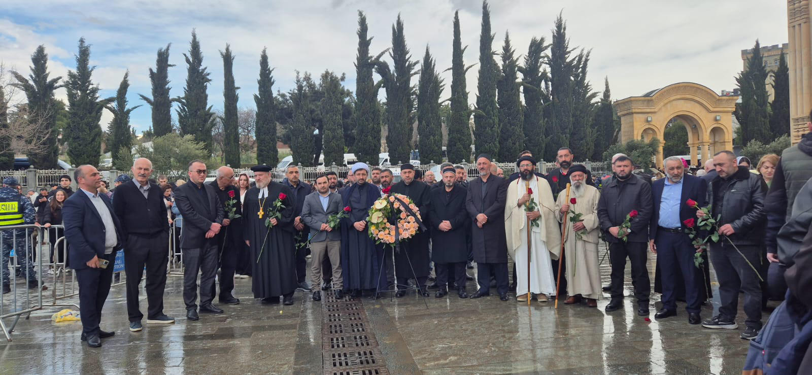 საქართველოს პატრიარქის ხსოვნას პატივი სხვადასხვა რელიგიის წარმომადგენლებმა მიაგეს