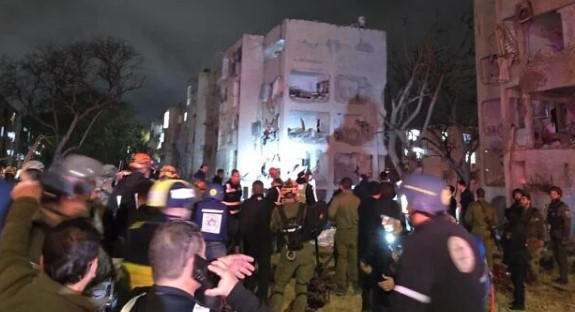 ირანის მიერ ისრაელზე განხორციელებული სარაკეტო შეტევის შედეგად 200-მდე ადამიანი დაშავდა