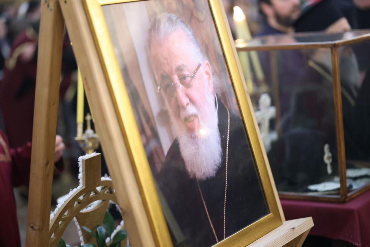 ილია II-ს დღეს დაკრძალავენ