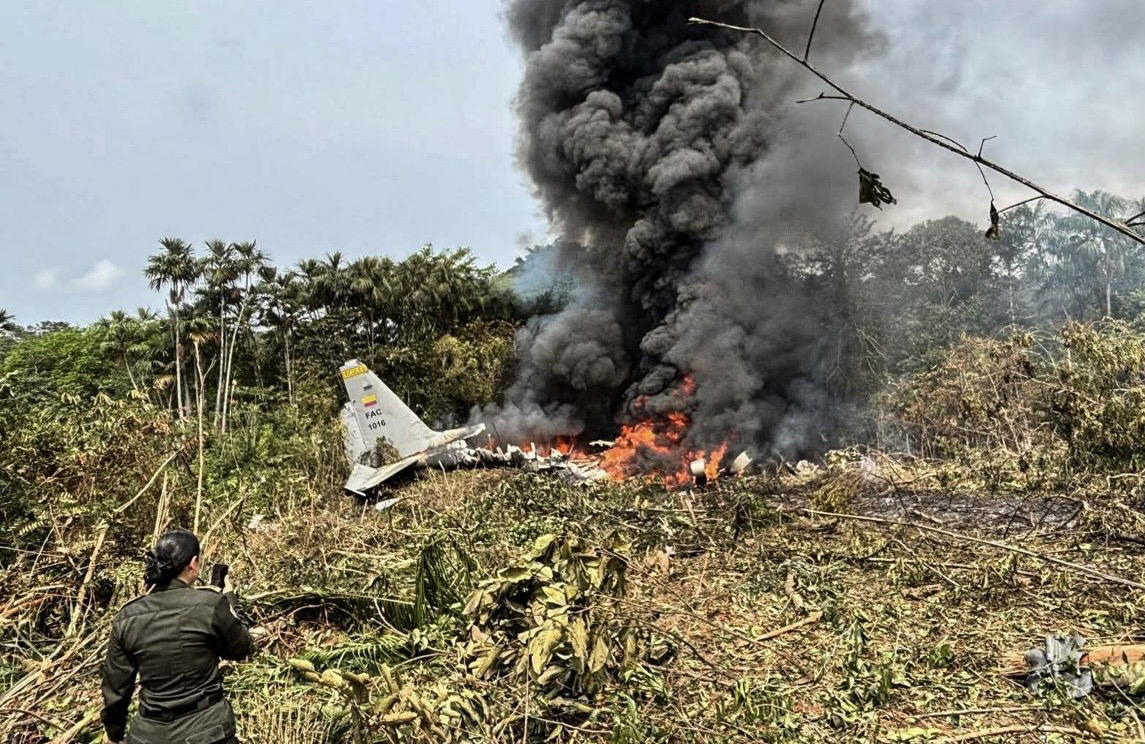 CNN - კოლუმბიაში ავიაკატასტროფის შედეგად, სულ მცირე ერთი სამხედრო მოსამსახურე დაიღუპა და 77 დაშავდა