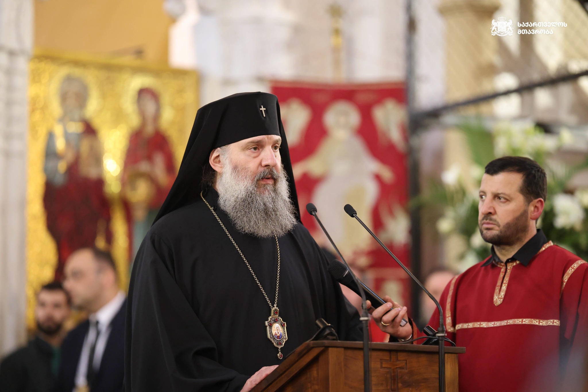 მეუფე შიო - ავტოკეფალიას უდიდესი მნიშვნელობა აქვს ერის სულიერ ცხოვრებაში - შეიძლება ითქვას, რომ ჩვენმა კათოლიკოს-პატრიარქმა, ილია მეორემ დააგვირგვინა ჩვენი წინაპრების შრომა და ბრძოლა ავტოკეფალიის მოპოვებისთვის