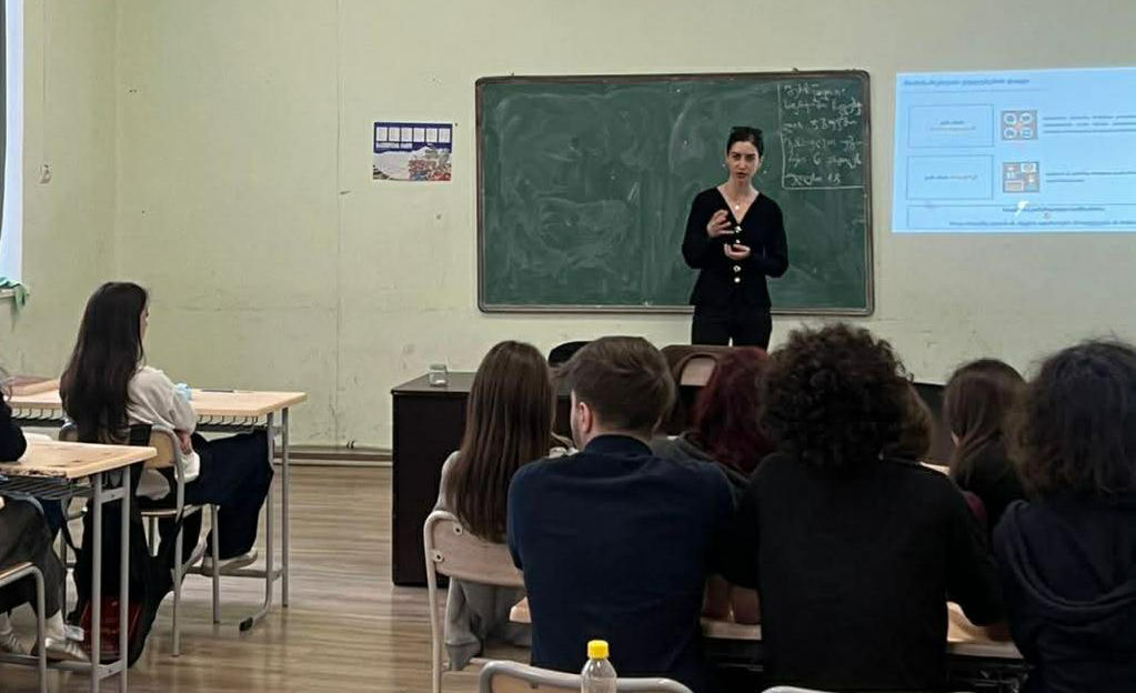 კონკურენციისა და მომხმარებლის დაცვის სააგენტოს წარმომადგენლებმა თბილისის N 58-ე და N 127-ე საჯარო სკოლების მოსწავლეებთან საინფორმაციო-საგანმანათლებლო შეხვედრები გამართეს