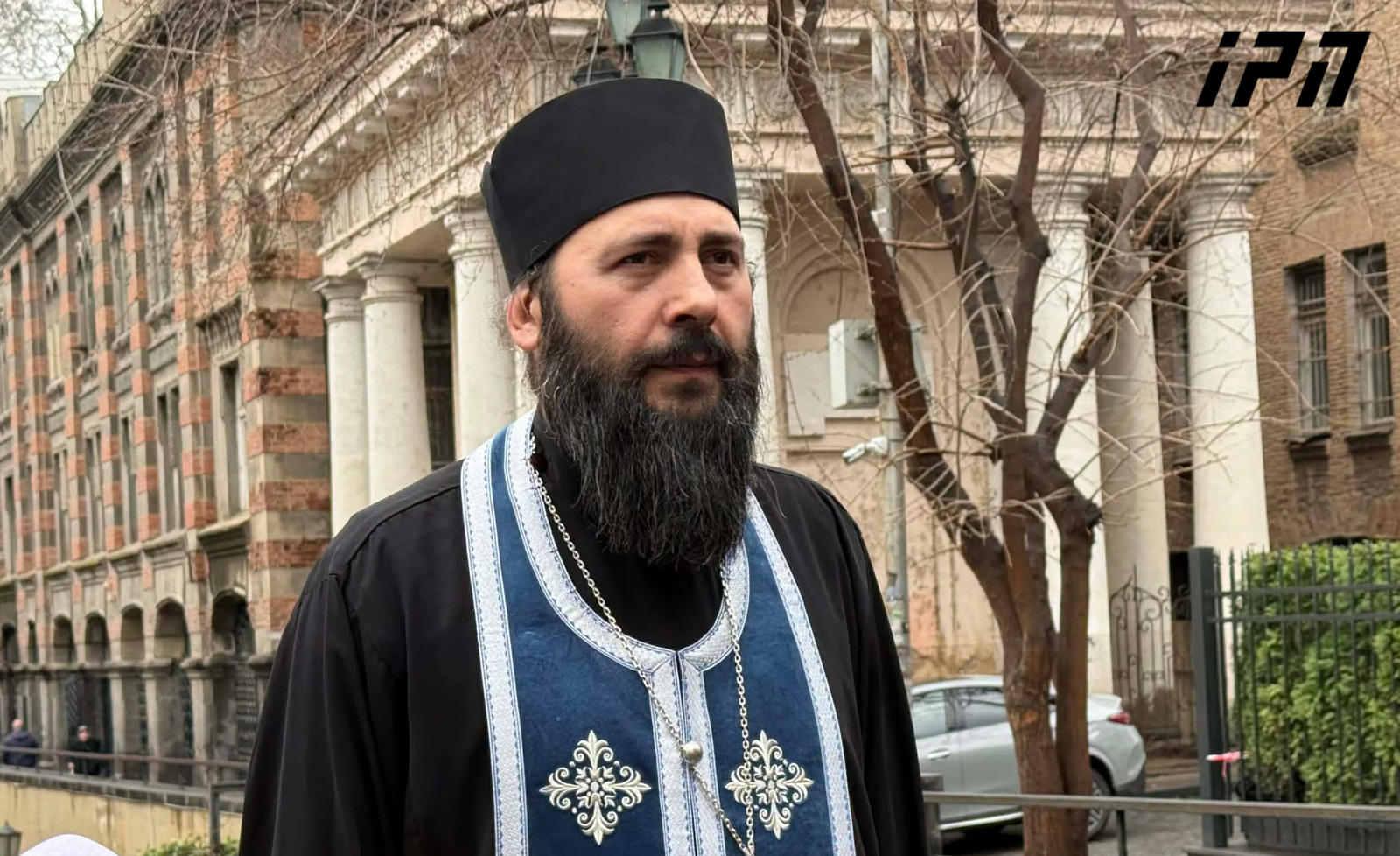 მღვდელი გიორგი ბაზერაშვილი - ყველა მოქალაქეს ეძლევა საშუალება ჯეროვანი და სასურველი პატივი მიაგოს მის უწმინდესობას - მოქალაქეთა ნაკადი არ წყდება