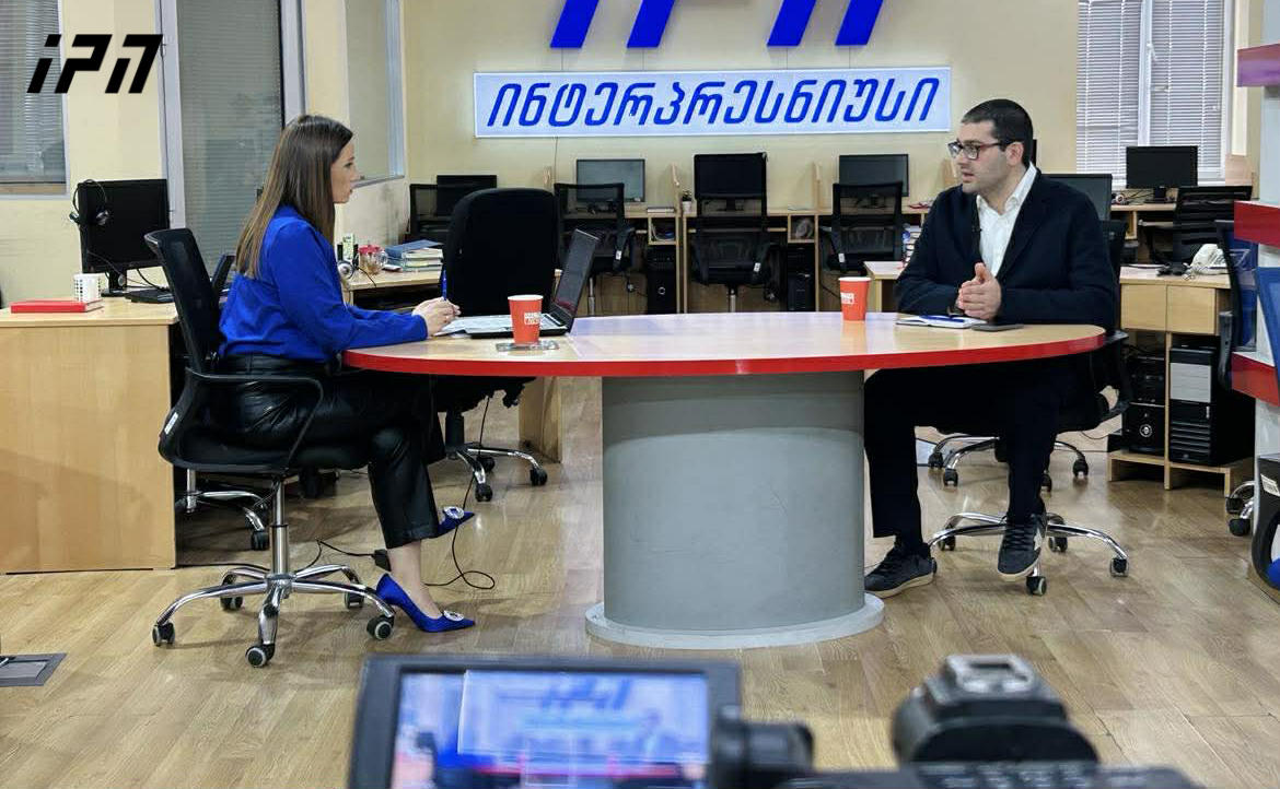 საბა ბუაძე - ელენე ხოშტარიას მიმართ განაჩენი ადასტურებს, რომ „ოცნება“ არ გრძნობს თავს კომფორტულად, როცა შენ ასეთი ფორმით გჭირდება წინააღმდეგობის შეკავება, ეს ნიშნავს, რომ არ ხარ დარწმუნებული საკუთარ ძალაში