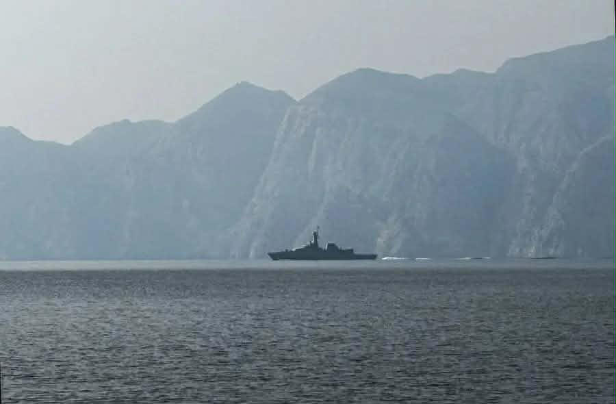 „ირანის ისლამური რევოლუციის გუშაგთა კორპუსის“ განცხადებით, აშშ-ის სამხედრო გემს დაარტყეს