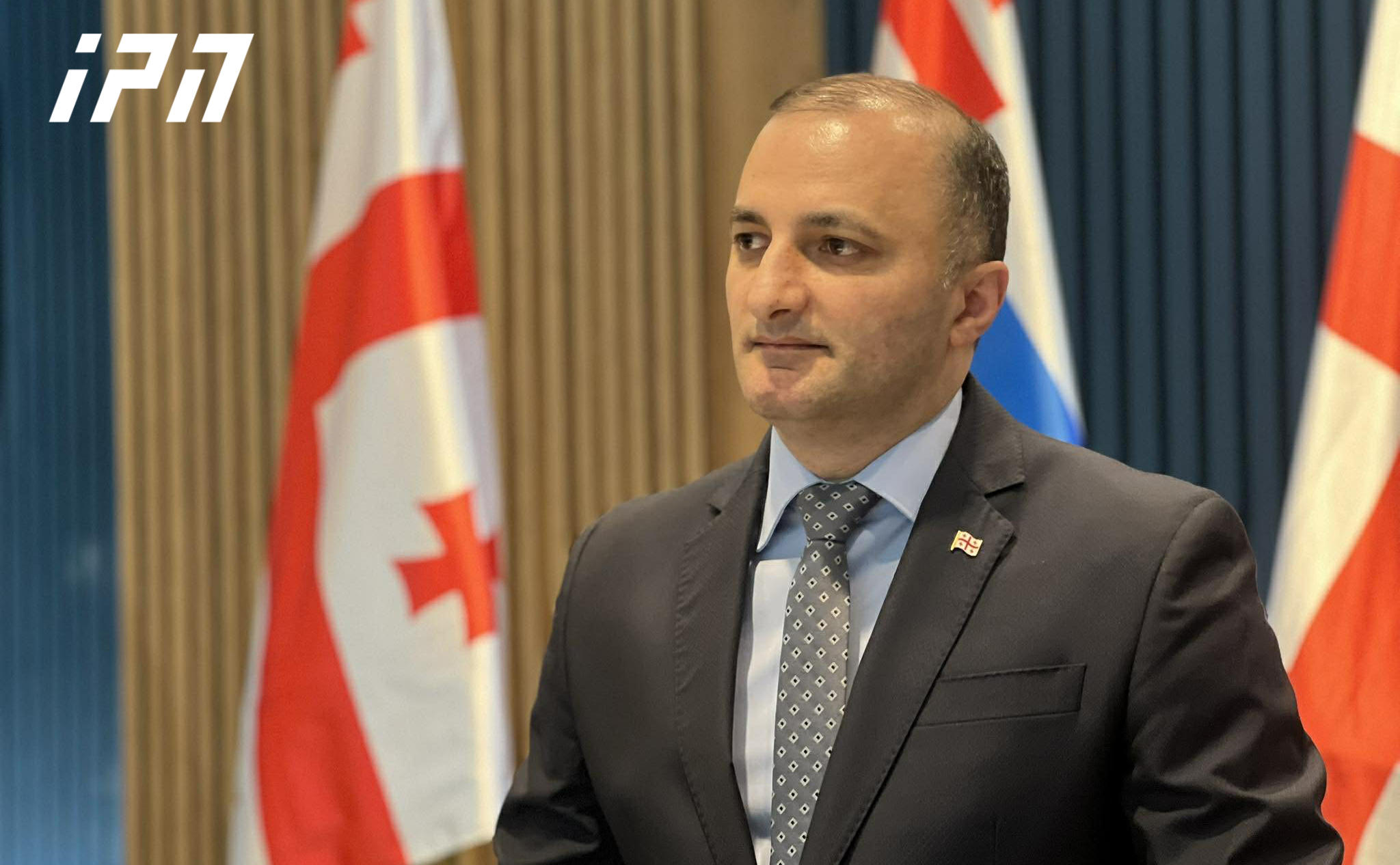 აჭარის უმაღლესი საბჭოს თავმჯდომარე დავით გაბაიძე თანამდებობას ტოვებს