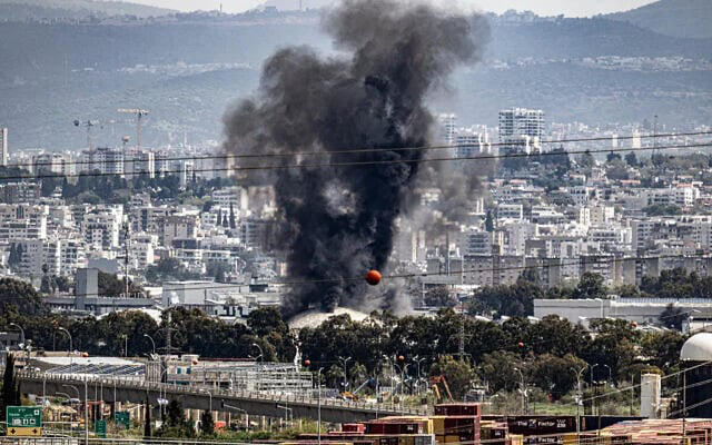 ირანისა და „ჰეზბოლას“ მიერ ისრაელის მიმართულებით რაკეტების გაშვების შემდეგ, ხაიფას ნავთობგადამამუშავებელ ქარხანაში ხანძარი გაჩნდა