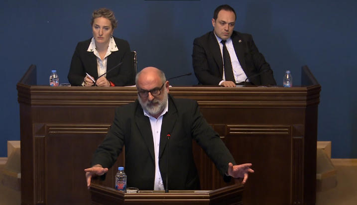 გიორგი შალუტაშვილი - არ შეიძლება სცენა გამოყენებული იყოს სხვა მიზნებისთვის, საჯინიბო არ შეიძლება, რომ ქათმების ფერმა იყოს - 20-25 აქტივისტი 600-700-ს სტუდენტს აბულინგებდა, თუმცა მადლობა ღმერთს ყველაფერი დაწყნარდა