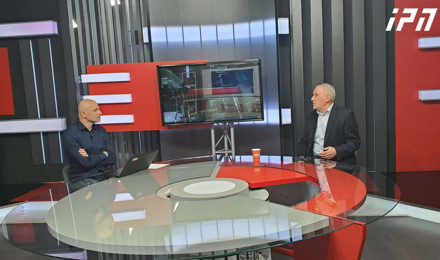 ნუგზარ წიკლაური - რუსეთის საგარეო დაზვერვა გვეუბნება: „არ გაბედოთ და ვინმე არ აირჩიოთ ქართულ ეკლესიაში“, ირანის ელჩი კი აღა მაჰმად ხანის ენით გველაპარაკება - ახლა ერთ ფეხზე დგანან? რატომ არ ეპასუხებიან? რატომ არ იცავენ ეროვნულ ინტერესებს?