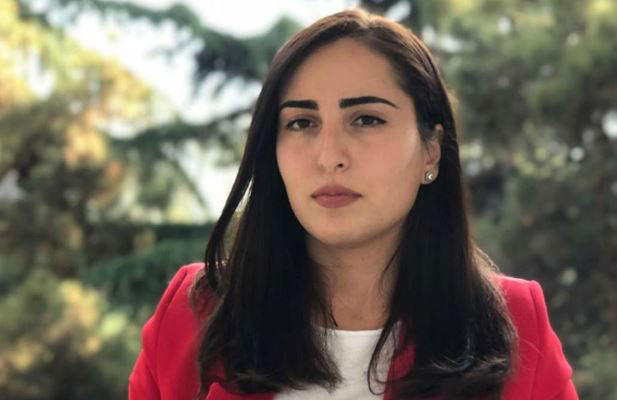 მარიამ მელიქიშვილი, რომელსაც 2-დღიანი ადმინისტრაციული პატიმრობა შეეფარდა - პოლიციელმა მითხრა, უნდა დაგათვალიერო, ყველაფერი გაიხადო, საცვალიცო - აქ თუ არ გაიხდი, გურჯაანში კაცები დაგხვდებიან და იმათთან მოგიწევს გაშიშვლებაო