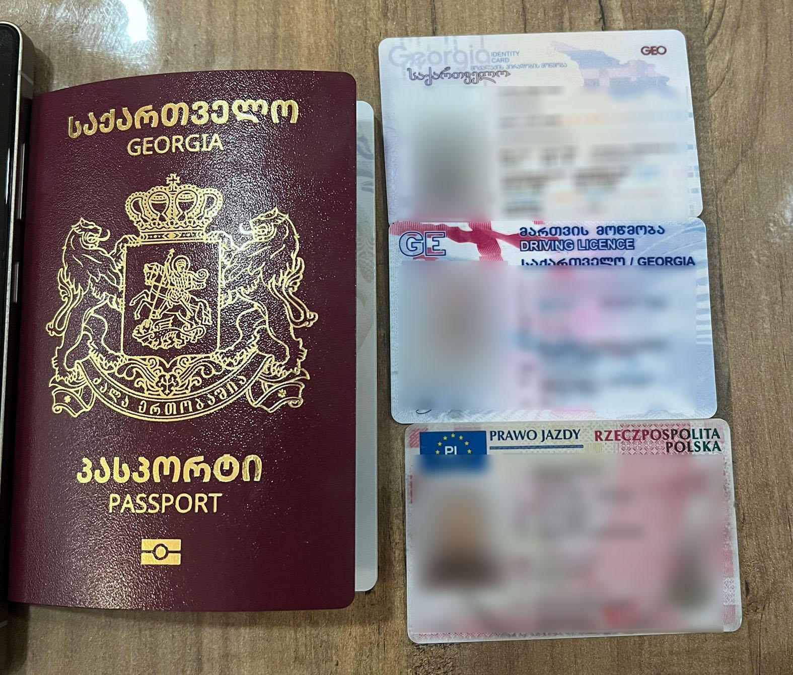 სუს-მა საქართველოსა და უცხო ქვეყნების ყალბი პირადობის დამადასტურებელი და მართვის მოწმობების დამზადების ფაქტზე ერთი პირი დააკავა