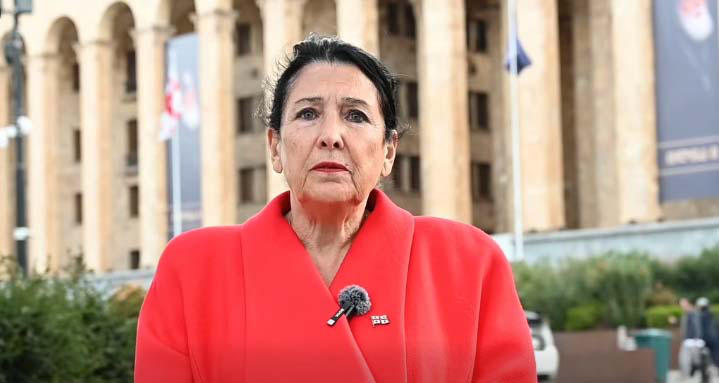 სალომე ზურაბიშვილი - რუსეთი ცდილობს დაგვყოს, საქართველოში რუსული რეჟიმი ცდილობს, არ შედგეს ერთობა, ერის ნება, არ დავინახოთ საითკენ უნდა საქართველოს სვლა და განვითარება - პასუხი კიდევ ერთხელ არის გასაცემი