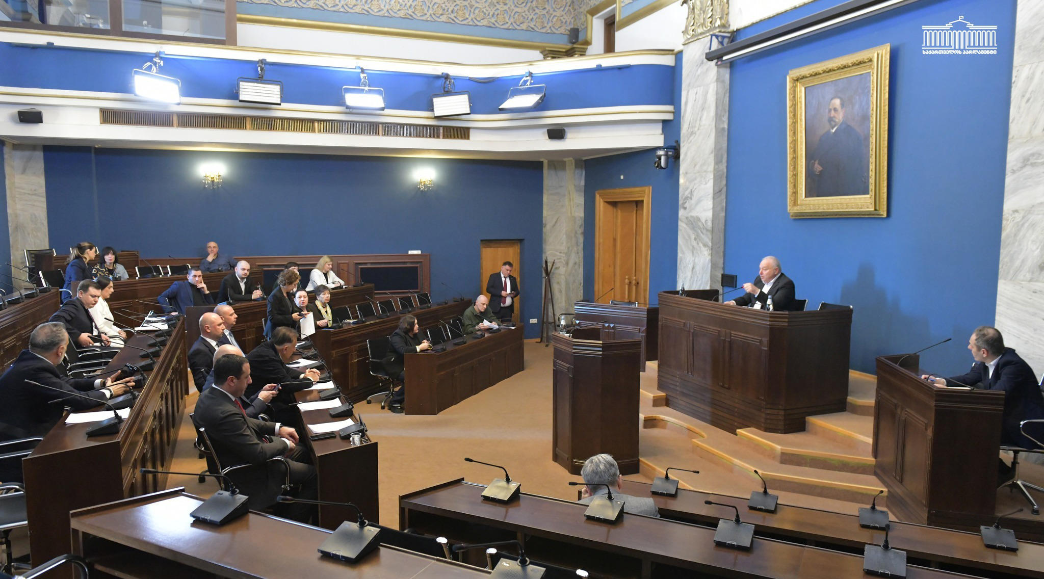 საფინანსო-საბიუჯეტო კომიტეტმა მსუბუქი ავტომობილების განბაჟებასთან დაკავშირებით ფრაქცია „საქართველოსთვის“ ალტერნატიულ საკანონმდებლო წინადადებას მხარი არ დაუჭირა