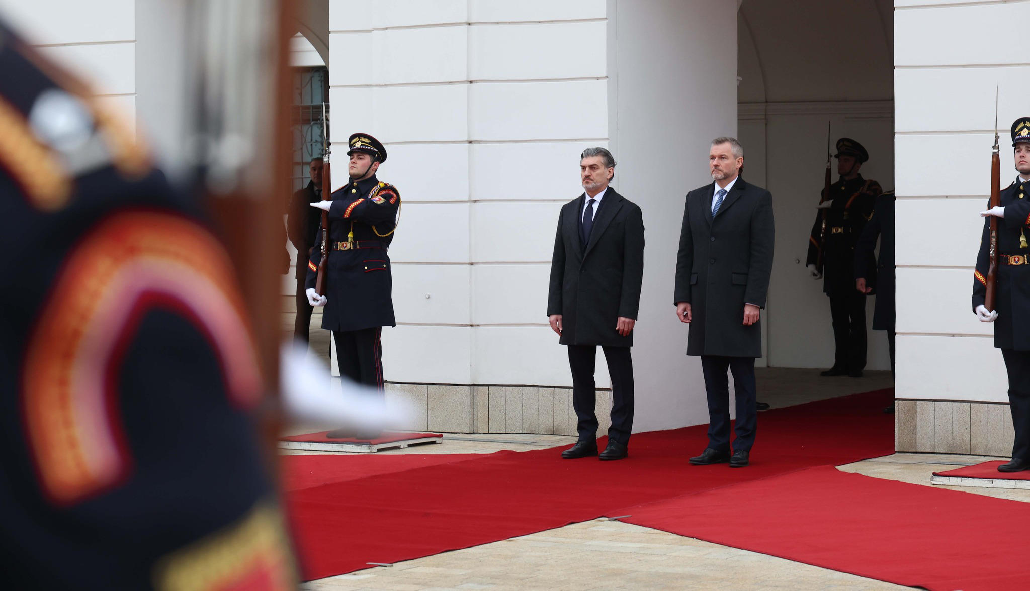 სლოვაკეთის პრეზიდენტის სასახლეში მიხეილ ყაველაშვილის დახვედრის ოფიციალური ცერემონია გაიმართა