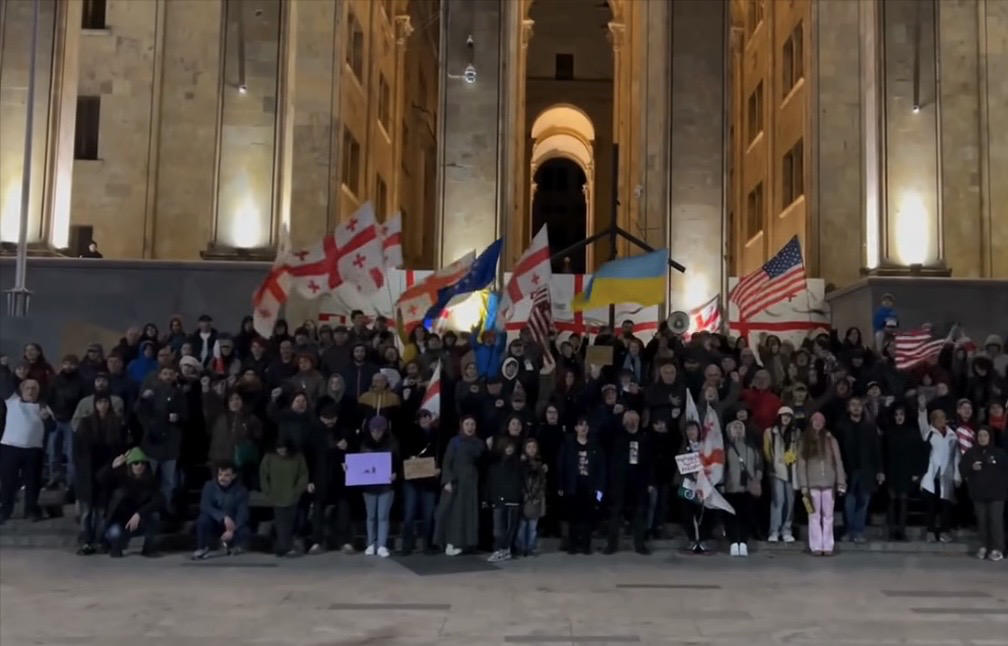 პარლამენტთან მიმდინარე აქციაზე აფგან სადიგოვს მხარდაჭერა გამოუცხადეს