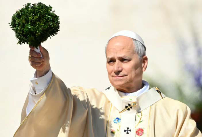 რომის პაპი - დაე, მათ, ვისაც იარაღი აქვთ, დადონ ის - დაე, მათ, ვისაც ომის დაწყების ძალა აქვთ, მშვიდობა აირჩიონ