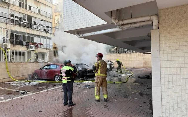 ისრაელში ირანის სარაკეტო თავდასხმის შედეგად ორი ადამიანი დაშავდა