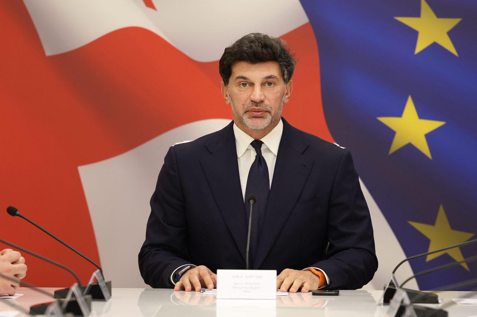 კახა კალაძე - მუნიციპალური სასაფლაოების მიმართულებით 12-13 აპრილს ავტობუსის 9 დროებითი მარშრუტი დაწესდება - 11 აპრილის ღამეს მეტრო გახანგრძლივებული დროით იმოძრავებს