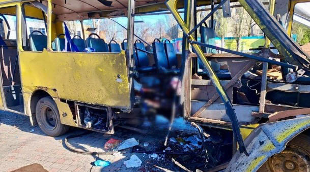 ნიკოპოლში, ავტობუსზე დრონით თავდასხმის შედეგად, 3 ადამიანი დაიღუპა და 12 დაშავდა