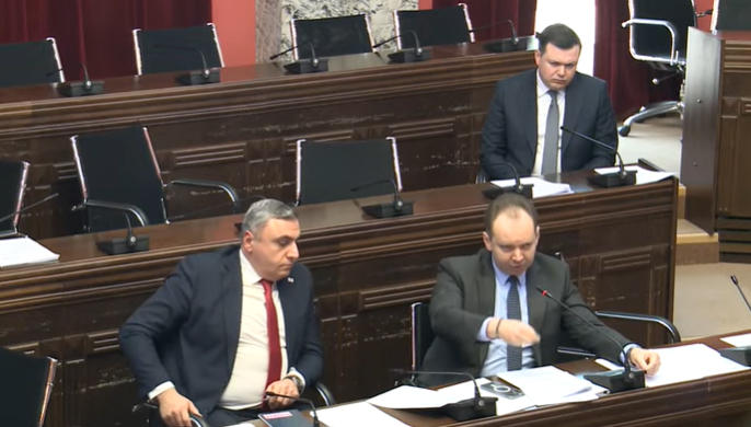 თორნიკე ჭეიშვილი გახარიას პარტიას - თქვენი პროექტით „მოლოტოვის კოქტეილის“ მსროლელიც პოტენციურად დაქვემდებარებულია ამნისტიას - ეს იმ კამპანიიდანაა, ზოგიერთი დიპლომატიური მისია რომ ცდილობდა, მისი სროლის რომანტიზებას