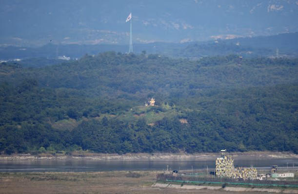Reuters - ჩრდილოეთ კორეამ ბალისტიკური რაკეტები გაუშვა