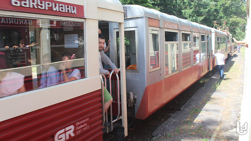 მთავრობის გადაწყვეტილებით, ბორჯომ-ბაკურიანის მატარებელი ე.წ. კუკუშკა მოქალაქეებს მომავალი წლის იანვრიდან მოემსახურება