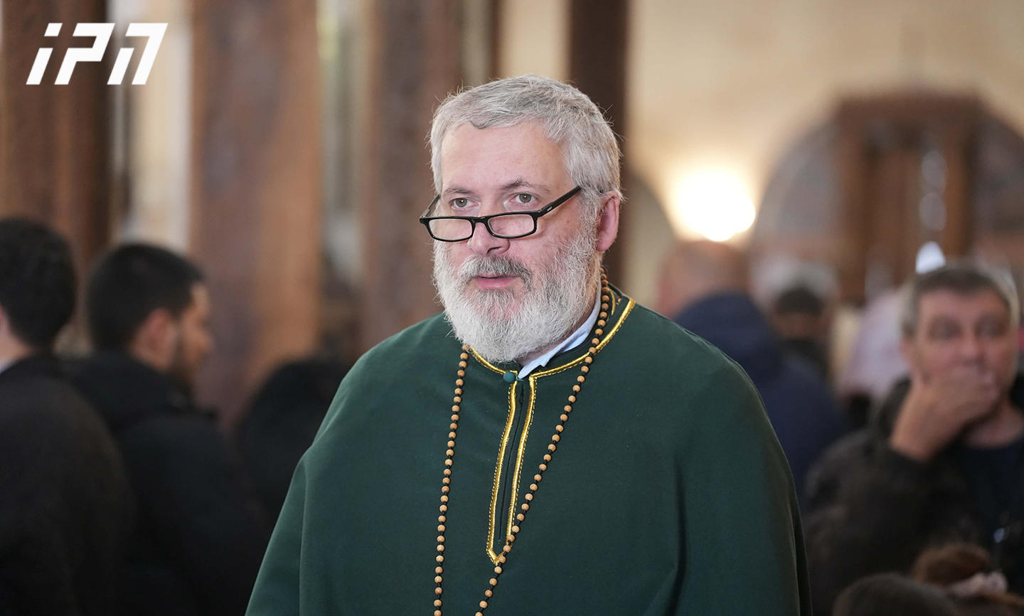 დეკანოზი დავით თავაძე - მაცხოვარმა არა მხოლოდ გვიქადა თავმდაბლობა, არამედ საქმით აღასრულა ეს - მან იუდასაც დაბანა ფეხი და ამით  ხაზი გაუსვა იმ უკიდეგანო თავმდაბლობასა და სიყვარულს, რომელიც გვმართებს არა მხოლოდ მოყვასის, არამედ მტრის მიმართაც