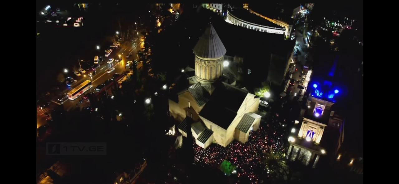 რელიგიის სააგენტო - საქართველოში ყველა მართლმადიდებელი დღეს უდიდეს ქრისტიანულ დღესასწაულს, იესო ქრისტეს ბრწყინვალე აღდგომას ზეიმობს - ყველა ტაძარში საზეიმო მსახურება აღევლინება