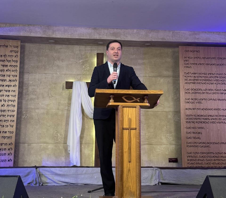 სახარების რწმენის ეკლესია აღდგომას დღესასწაულობს