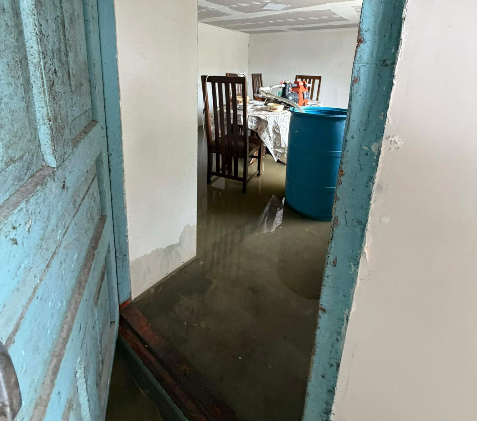 უამინდობამ კახეთის რამდენიმე მუნიციპალიტეტში პრობლემები შექმნა - დატბორილია საცხოვრებელი სახლები, ეზოები და საკარმიდამო ნაკვეთები