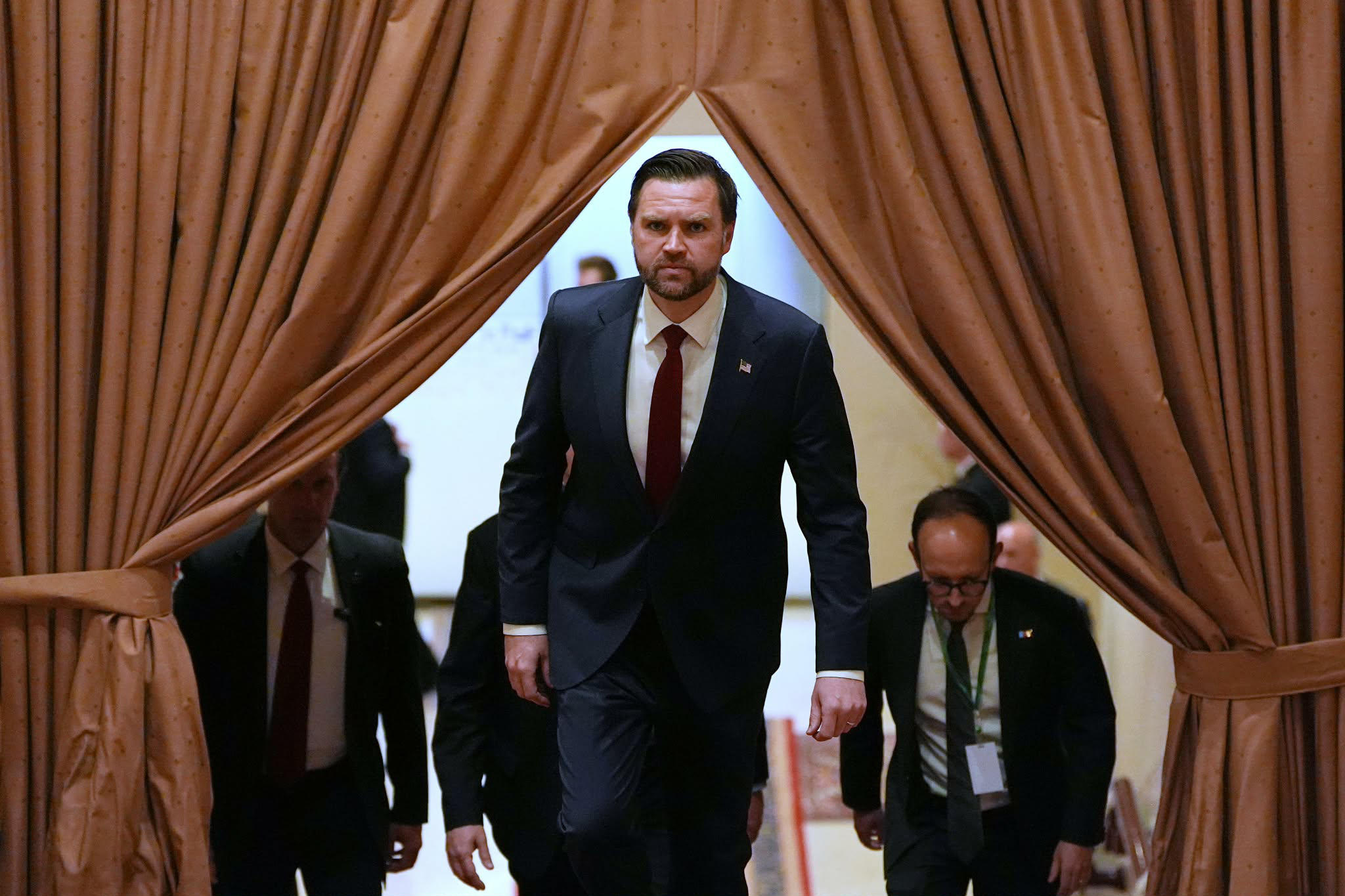 CNN - ირანთან მოლაპარაკებების მეორე რაუნდის გამართვის შემთხვევაში აშშ-ის დელეგაციას, სავარაუდოდ, ვიცე-პრეზიდენტი ჯეი დი ვენსი უხელმძღვანელებს