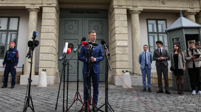 პეტერ მადიარი - პრეზიდენტმა მაცნობა, რომ ახალი მთავრობის ფორმირებას მე დამავალებს - ის პარლამენტის პირველ სხდომაზე მთხოვს, რომ პრემიერ-მინისტრი გავხდე და ახალი მთავრობა შევქმნა