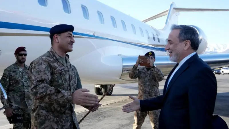 პაკისტანის დელეგაცია, რომელიც შუამავლის როლს ასრულებს, ირანში ჩავიდა